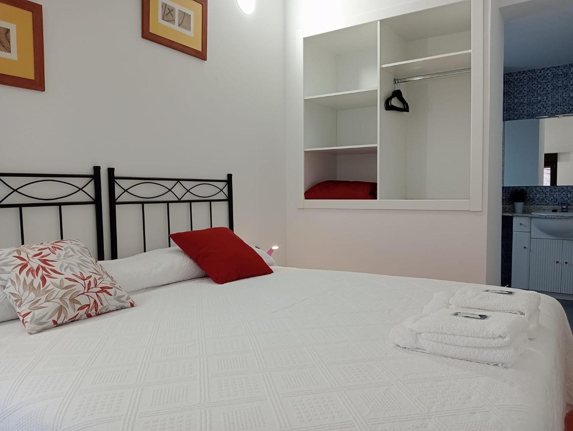 Apartamentos La Piedra En Pleno Centro Historico Con Dos Dormitorios Y Dos Banos นาเฮรา ภายนอก รูปภาพ