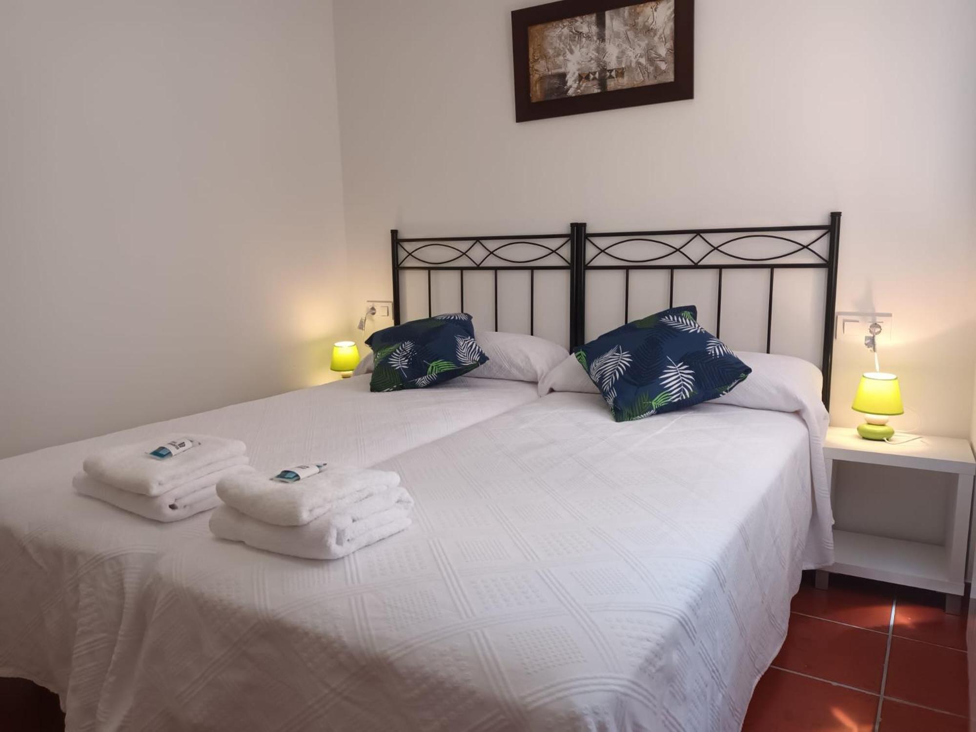 Apartamentos La Piedra En Pleno Centro Historico Con Dos Dormitorios Y Dos Banos นาเฮรา ภายนอก รูปภาพ