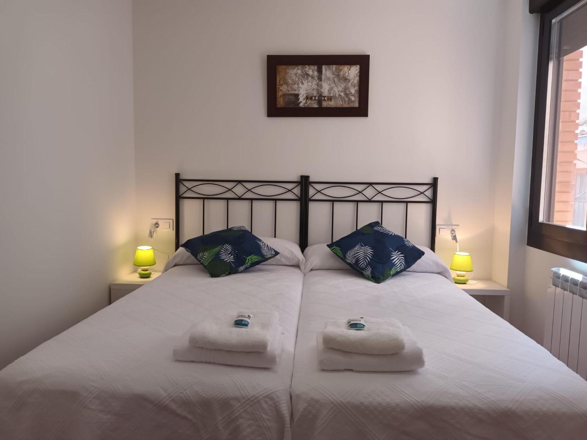 Apartamentos La Piedra En Pleno Centro Historico Con Dos Dormitorios Y Dos Banos นาเฮรา ภายนอก รูปภาพ