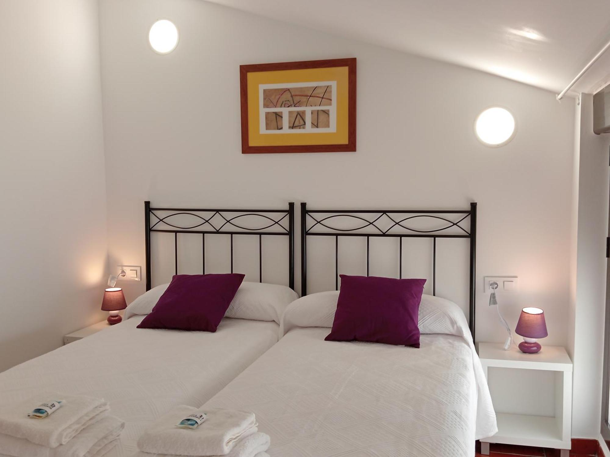 Apartamentos La Piedra En Pleno Centro Historico Con Dos Dormitorios Y Dos Banos นาเฮรา ภายนอก รูปภาพ