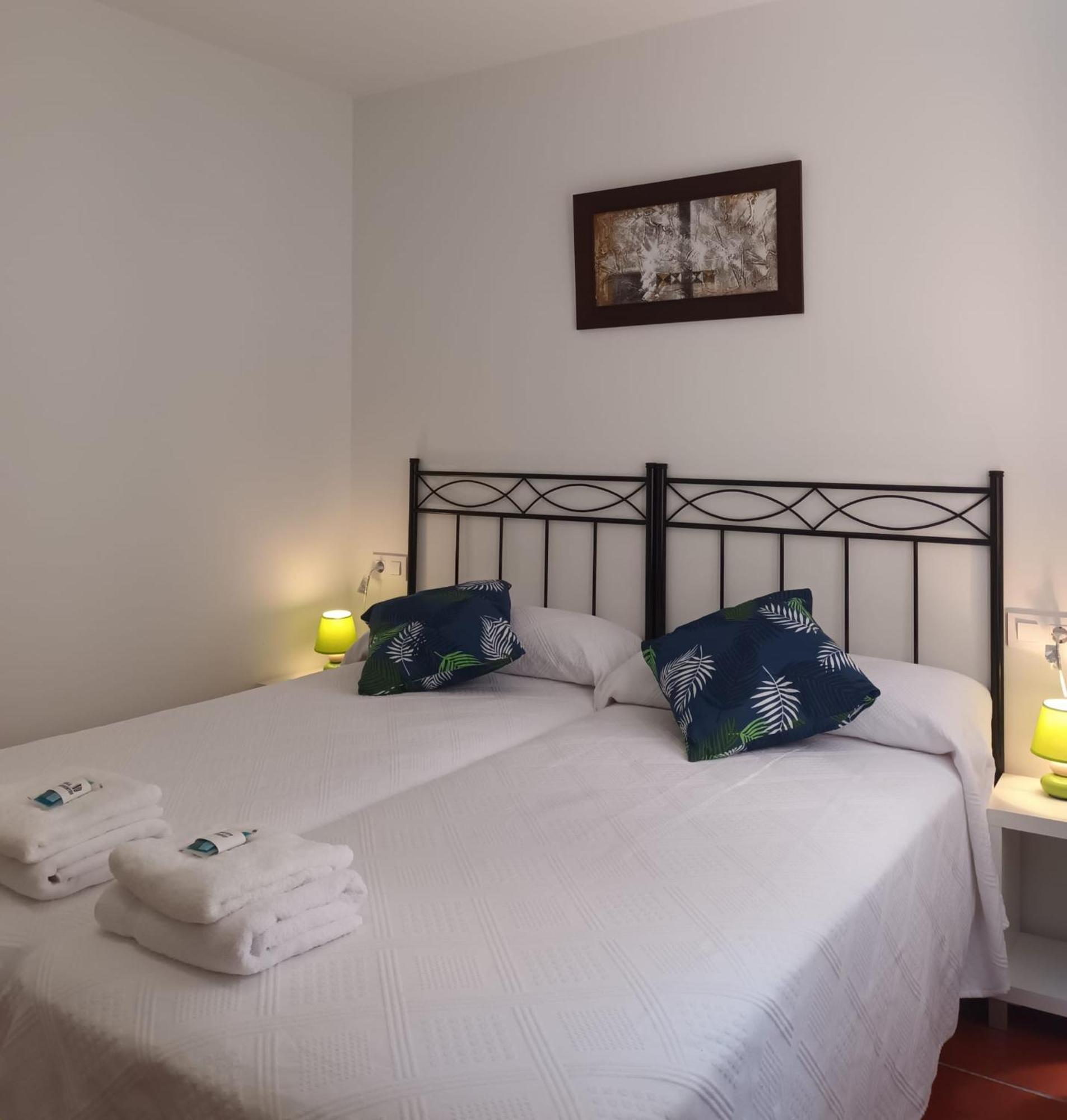Apartamentos La Piedra En Pleno Centro Historico Con Dos Dormitorios Y Dos Banos นาเฮรา ห้อง รูปภาพ