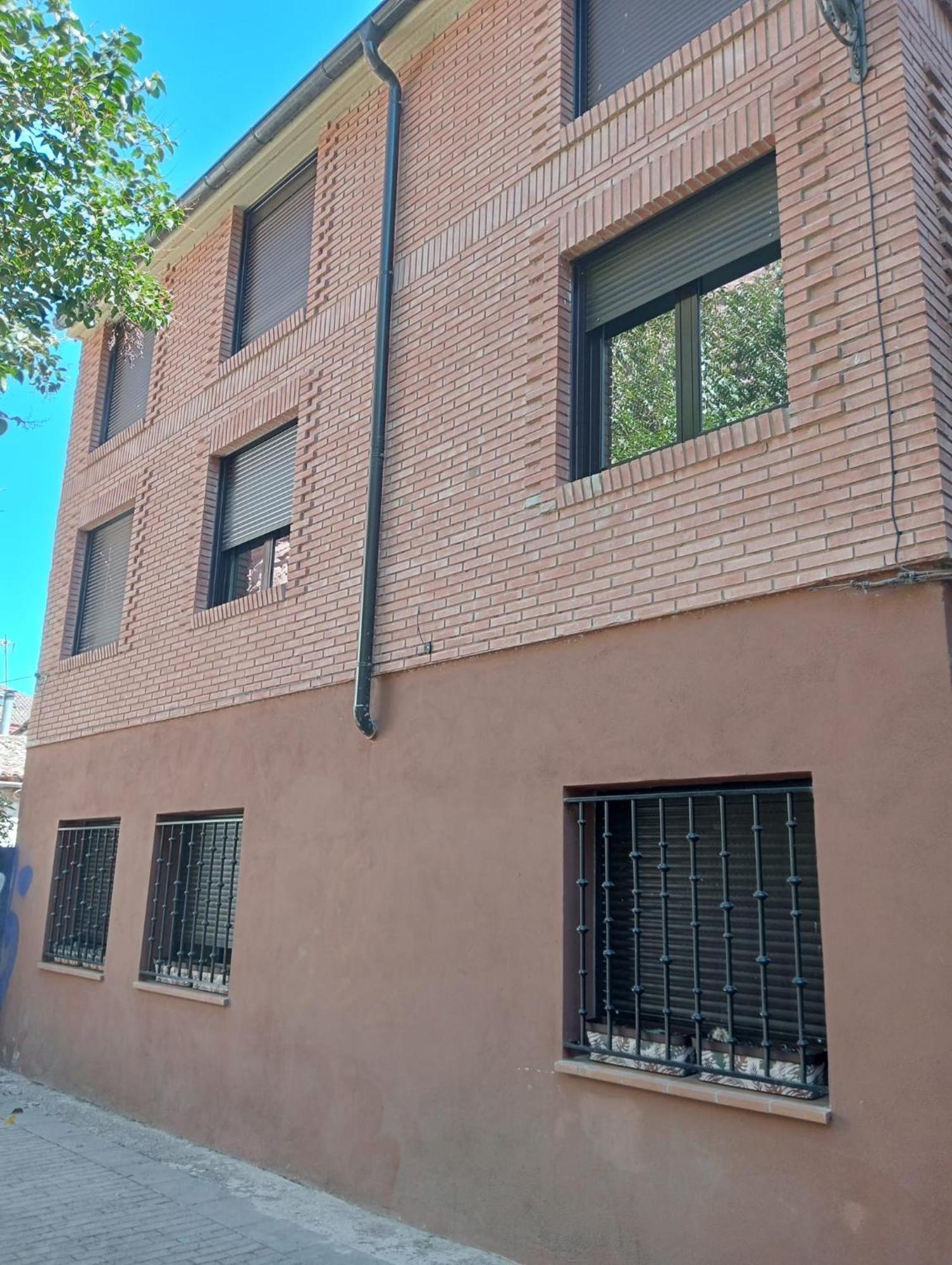 Apartamentos La Piedra En Pleno Centro Historico Con Dos Dormitorios Y Dos Banos นาเฮรา ภายนอก รูปภาพ