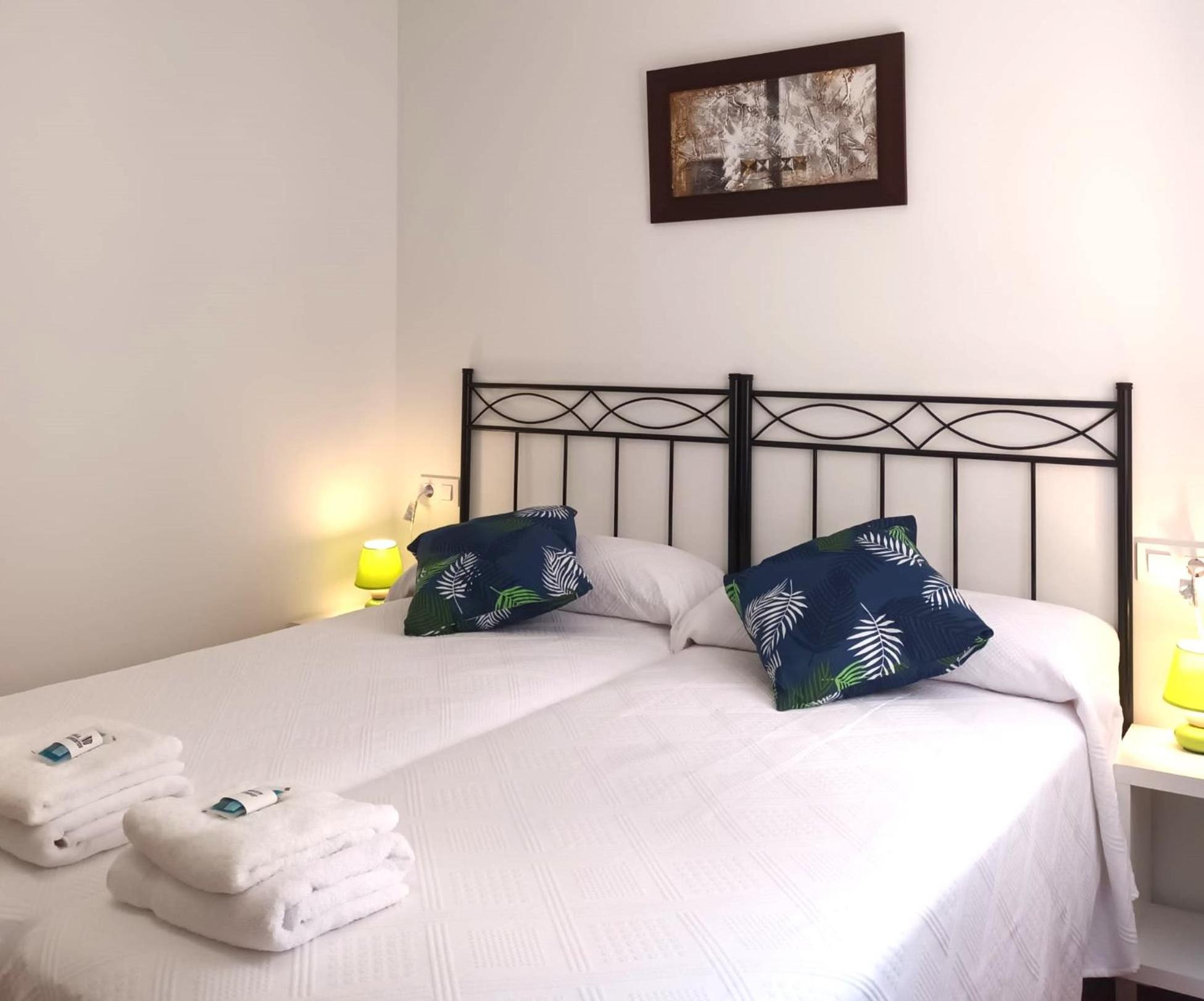 Apartamentos La Piedra En Pleno Centro Historico Con Dos Dormitorios Y Dos Banos นาเฮรา ภายนอก รูปภาพ